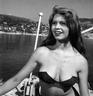 Brigitte Bardot bandeau nombril bikini 1952